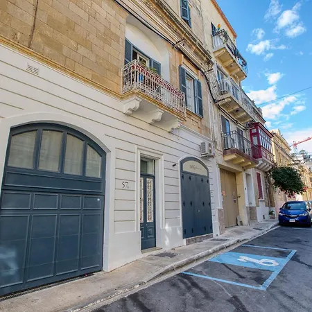 The 1br Home, Steps From Seafront Appartamento